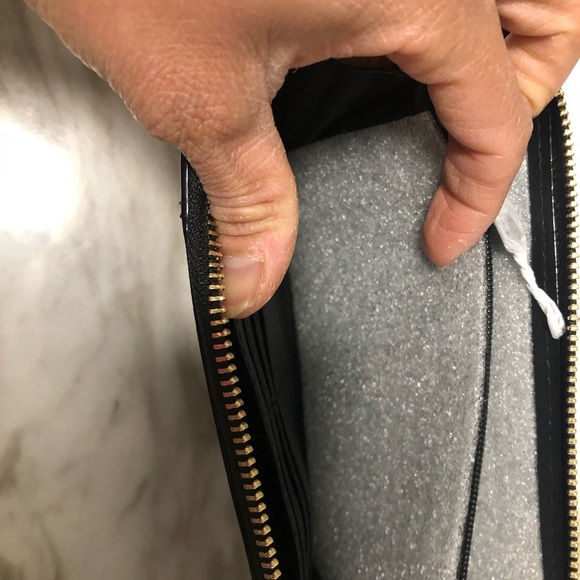 Victoria’s Secret black wallet. New with tags - Picture 3 of 6